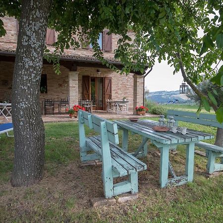 Agriturismo Le Castella Bed & Breakfast Потенца Пичена Екстериор снимка
