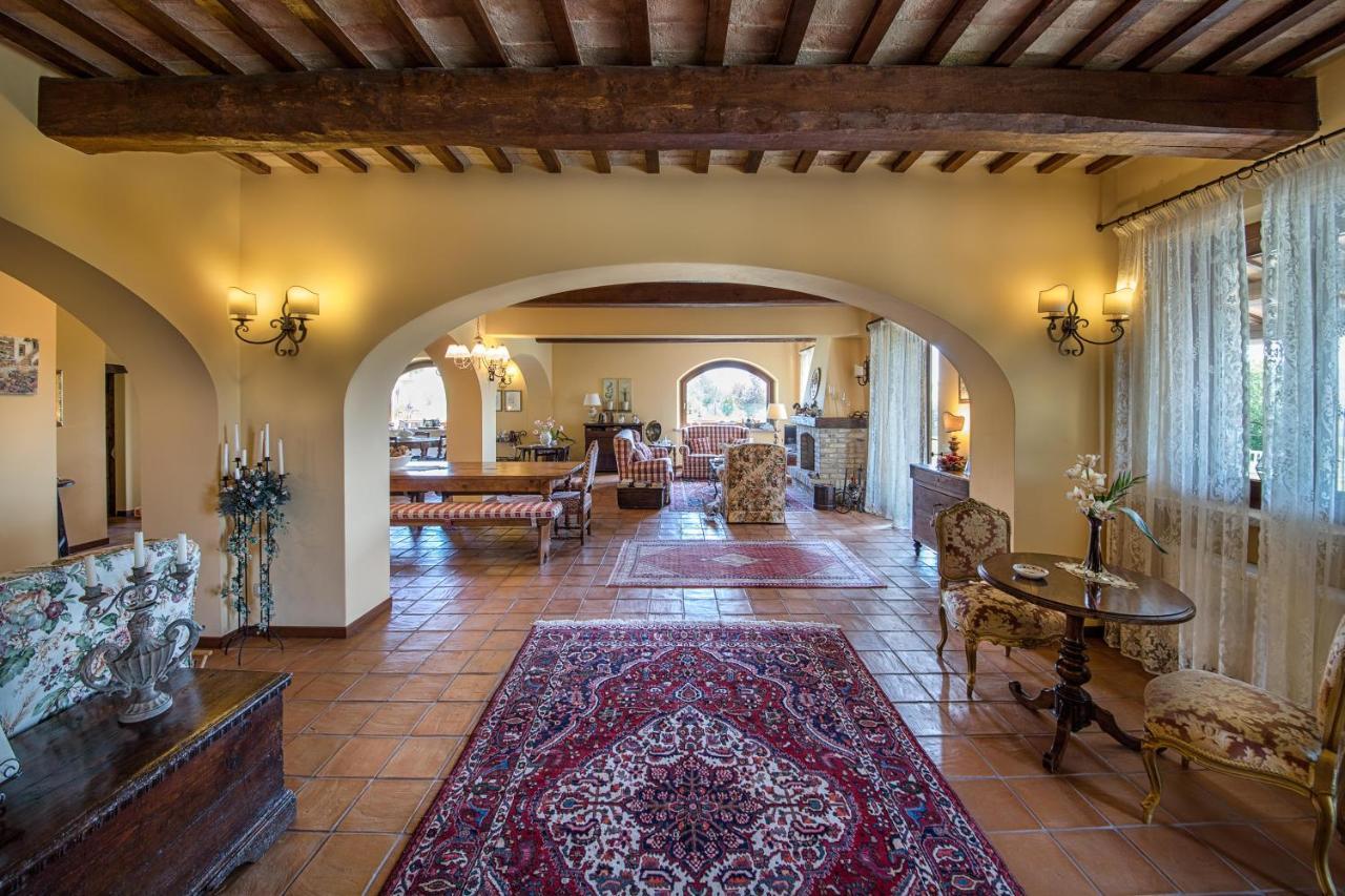 Agriturismo Le Castella Bed & Breakfast Потенца Пичена Екстериор снимка