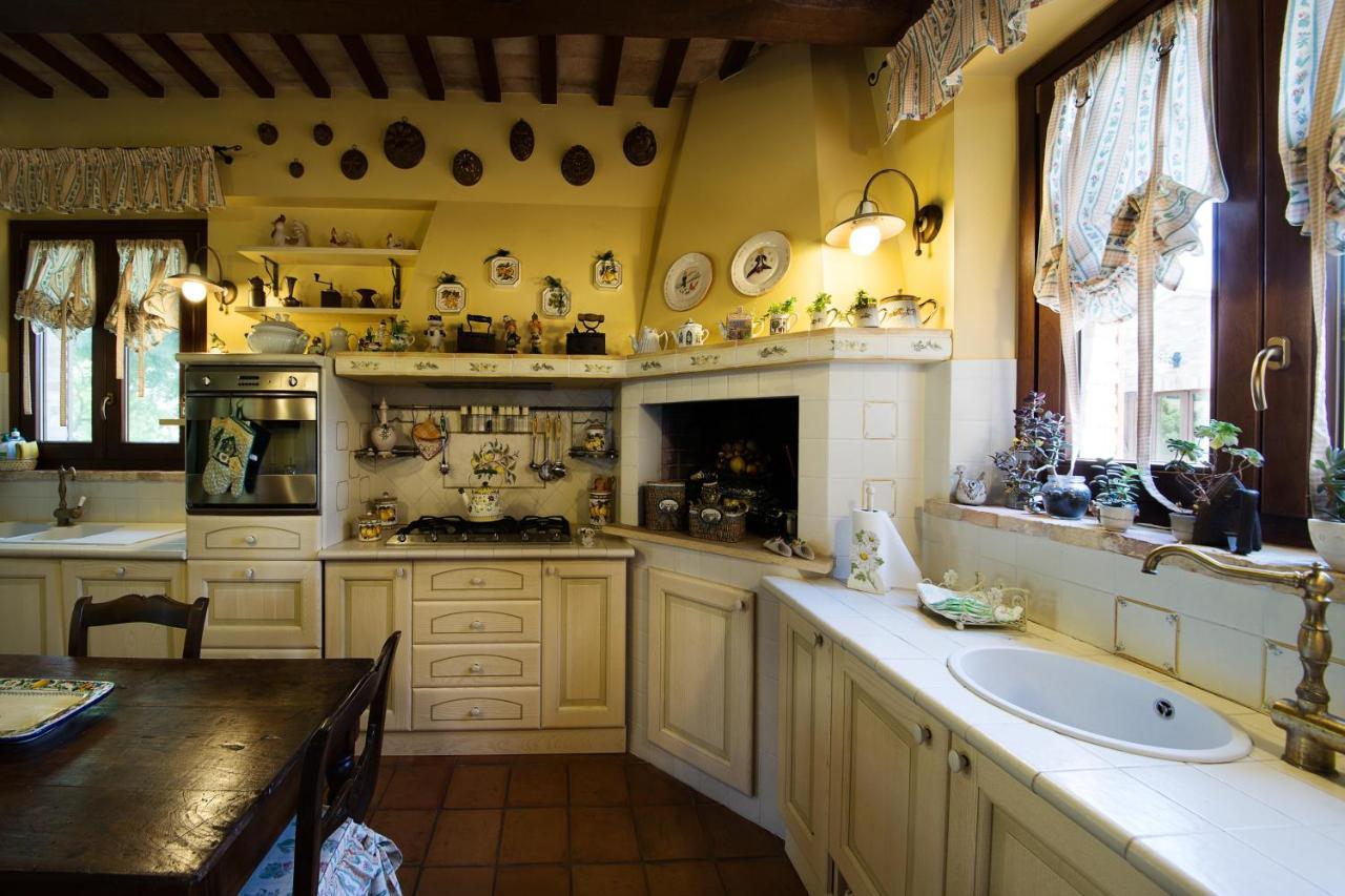 Agriturismo Le Castella Bed & Breakfast Потенца Пичена Екстериор снимка