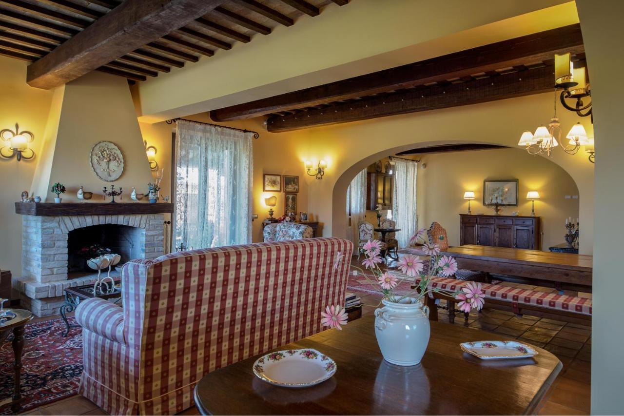 Agriturismo Le Castella Bed & Breakfast Потенца Пичена Екстериор снимка
