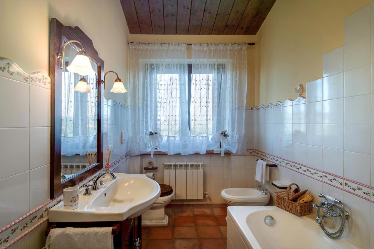 Agriturismo Le Castella Bed & Breakfast Потенца Пичена Екстериор снимка